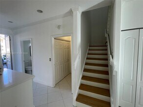 703 NE 195th St in Miami, FL - Building Photo - Building Photo