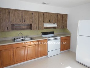 1207 Buddwood Rd in Lakeland, FL - Foto de edificio - Building Photo