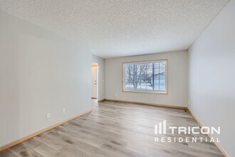 428 Dillon Ave N in Montrose, MN - Building Photo - Building Photo