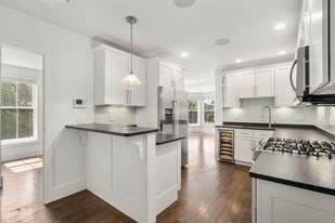 12 Mohawk St, Unit 3 in Boston, MA - Building Photo