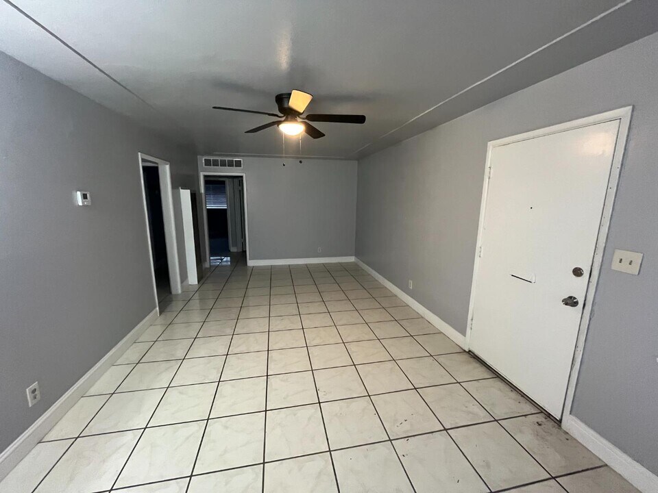 3040 N First St in Fresno, CA - Building Photo