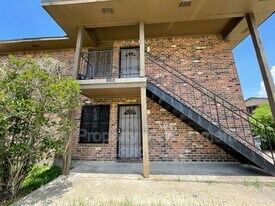 2246 Anne Marie Dr in Baton Rouge, LA - Building Photo