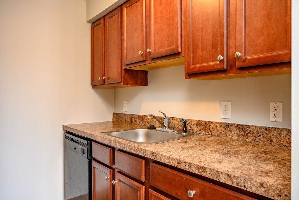 Country Manor Apartments in ster, NY