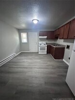 1051 Rulnick St in Fayetteville, NC - Building Photo