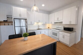 324 S 2nd St in Milwaukee, WI - Building Photo - Building Photo