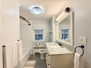 760 Lynn Fells Pky in Melrose, MA - Building Photo - Building Photo