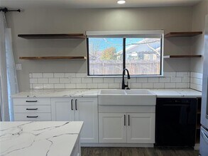 1307 Lakeside Loop in Round Rock, TX - Building Photo - Building Photo