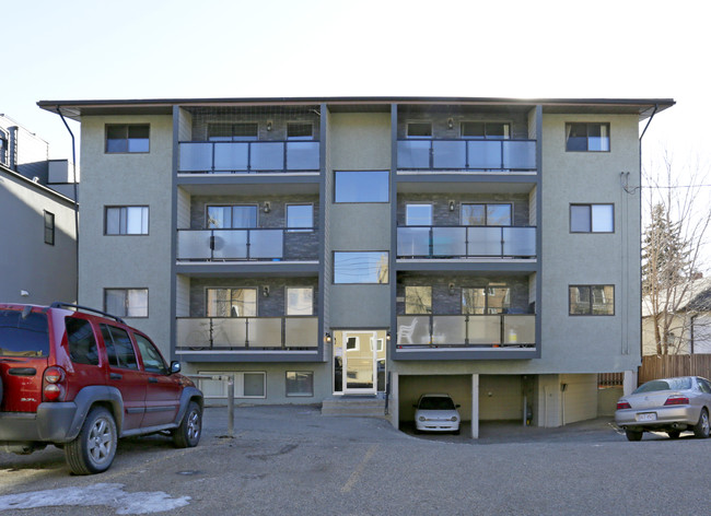 720 1st Ave NW in Calgary, AB - Building Photo - Building Photo