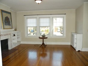 389 Lloyd Ave in Providence, RI - Building Photo - Building Photo