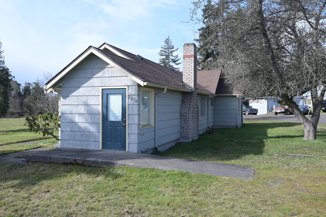 3208 E Mahogany St in Port Angeles, WA - Building Photo