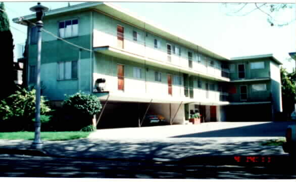 545 Joaquin Ave in San Leandro, CA - Building Photo - Building Photo