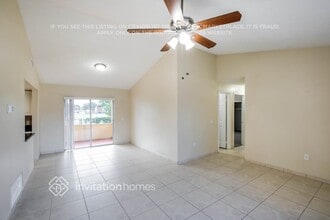 350 NW 99th Way in Pembroke Pines, FL - Building Photo - Building Photo