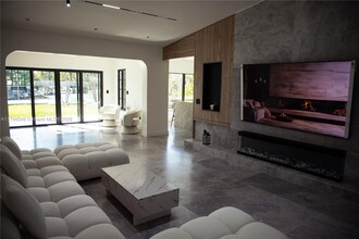 7850 Hawthorne Ave in Miami Beach, FL - Building Photo - Building Photo