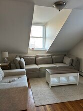 364 W 4th St, Unit 4 in Boston, MA - Building Photo - Building Photo