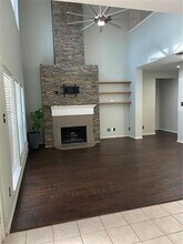 6406 Branchwood Trail in Flower Mound, TX - Foto de edificio - Building Photo