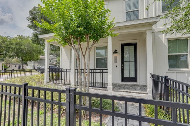 1401 E Michigan St in Orlando, FL - Building Photo - Building Photo
