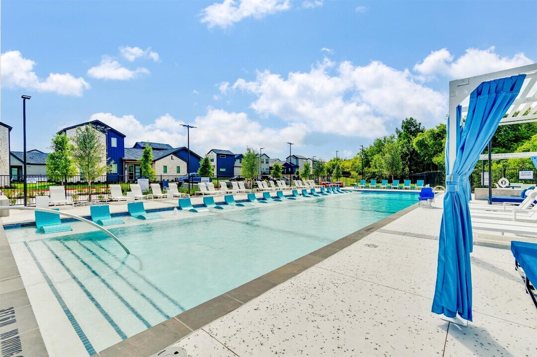 1411B Provident Dr in Little Elm, TX - Building Photo