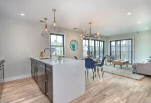 74 Brooks St, Unit 3 in Boston, MA - Building Photo