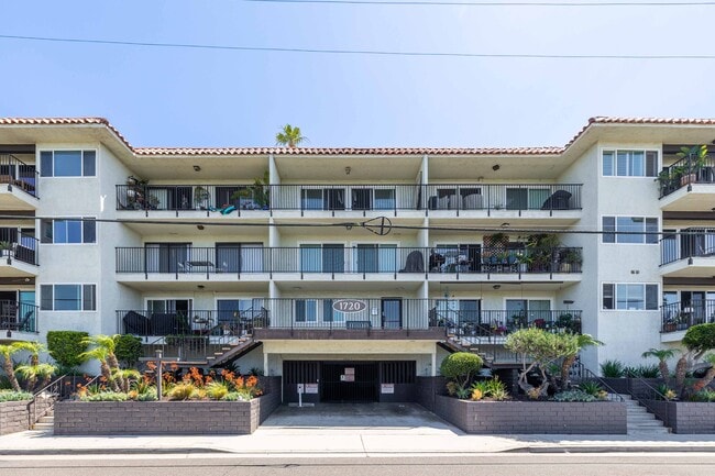 property at 1720 Ardmore Ave