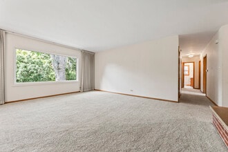 407 E Berkshire Ln in Mount Prospect, IL - Building Photo - Building Photo