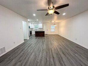 901 Holt Ave in Waco, TX - Building Photo - Building Photo