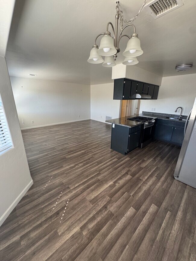 8440 E Greg Ct, Unit Apt C in Prescott Valley, AZ - Foto de edificio - Building Photo