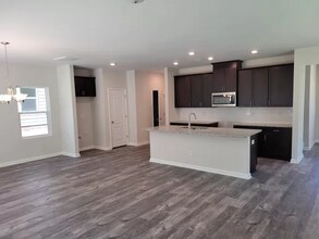 201 Joneshaven Dr in Fuquay Varina, NC - Building Photo - Building Photo