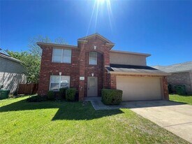 640 Gibson St in Cedar Hill, TX - Building Photo