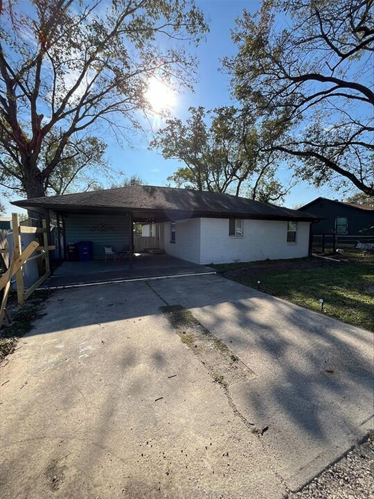 6318 Laramie St in Humble, TX - Building Photo