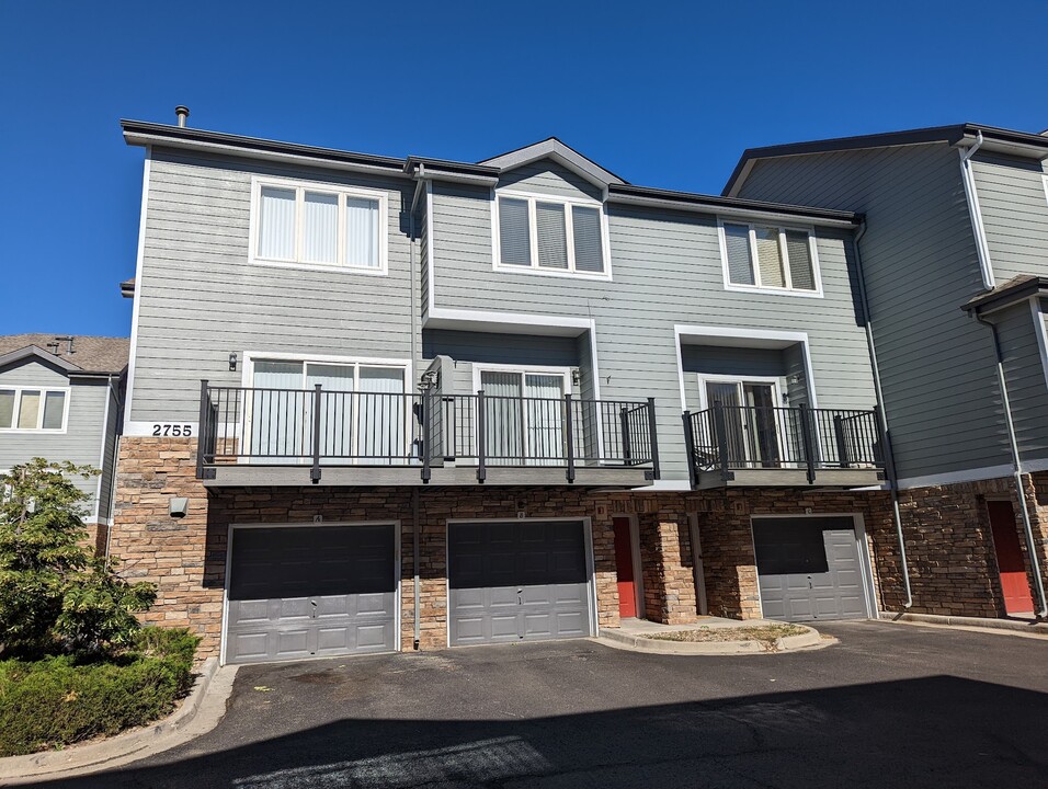2755 W Riverwalk Cir in Littleton, CO - Building Photo