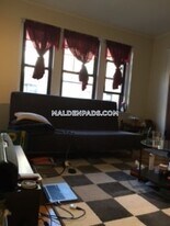 349 Pleasant St in Malden, MA - Building Photo