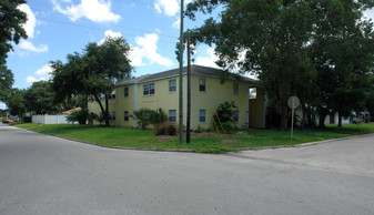 3267 36th Ave N Apartamentos