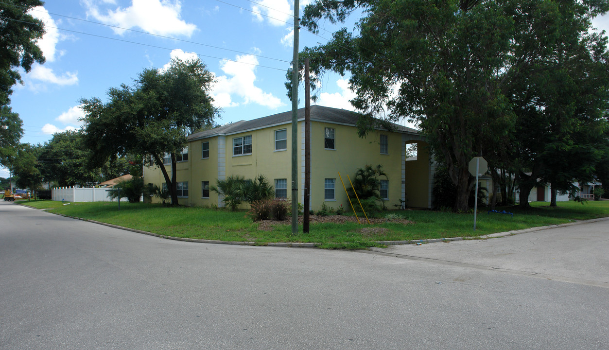 3267 36th Ave N in St. Petersburg, FL - Foto de edificio