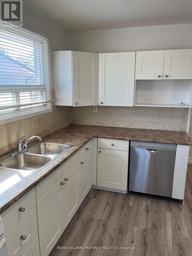 780 W Shore Blvd in Pickering, ON - Building Photo - Building Photo