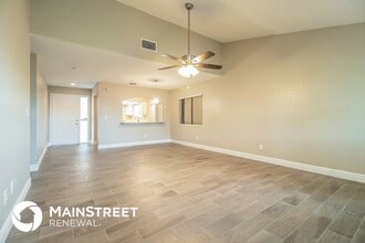 302 Blue Jacket Ln in Orlando, FL - Foto de edificio - Building Photo