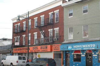 48 Market St in Paterson, NJ - Foto de edificio - Building Photo