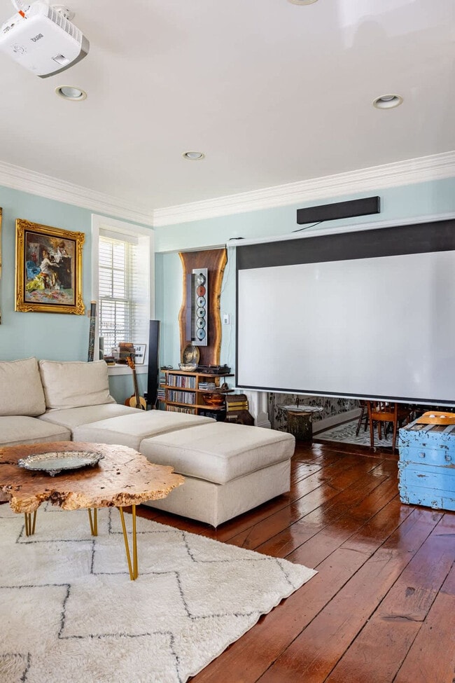 15 Ferry St in Lambertville, NJ - Building Photo - Building Photo