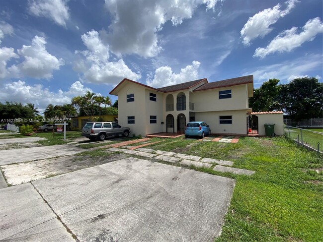 1491 E 8th Ave, Unit 3 in Hialeah, FL - Building Photo - Building Photo