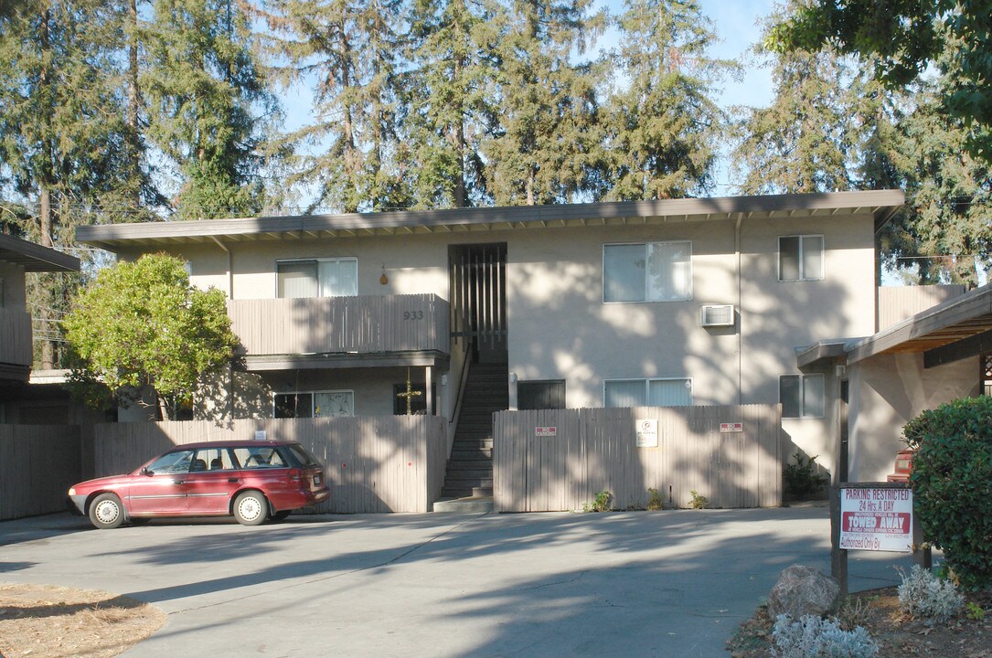 931-933 Ravenscourt Ave in San Jose, CA - Building Photo