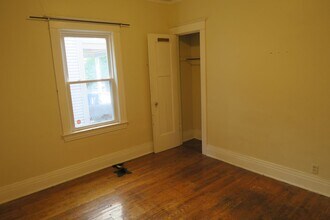 126-128-128 Laburnam Crescent in Rochester, NY - Building Photo - Building Photo
