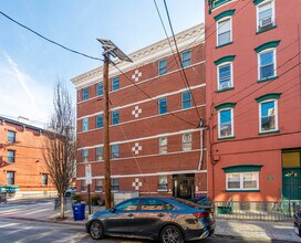 547 Bloomfield in Hoboken, NJ - Building Photo - Building Photo