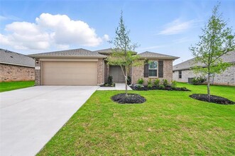 315 Pecos Dr in Azle, TX - Foto de edificio - Building Photo