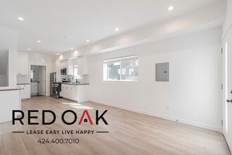 7632 Morella Ave in Los Angeles, CA - Building Photo - Building Photo