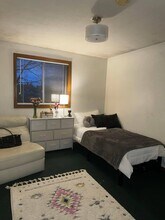 2120 NE 54th St in Seattle, WA - Building Photo - Building Photo