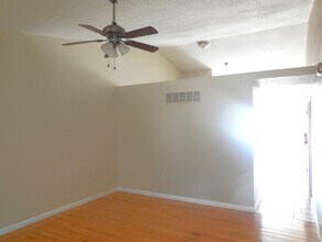 1128 Carraway Ct in Collinsville, IL - Foto de edificio - Building Photo