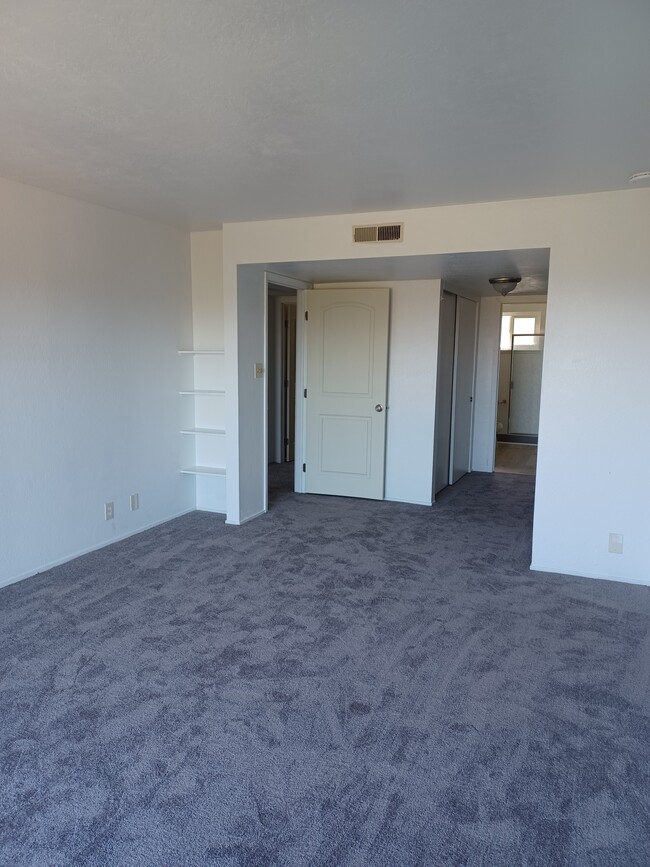 405 Portofino Dr in San Carlos, CA - Building Photo - Building Photo