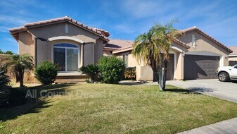 41213 Mackenzie Lane in Indio, CA - Building Photo