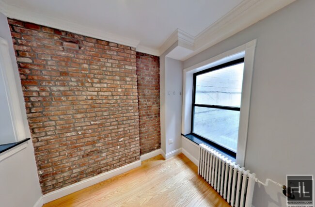 East 5th Street in New York, NY - Building Photo - Building Photo