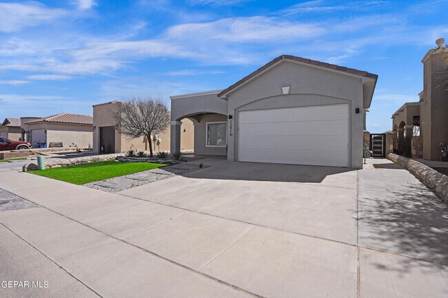 13916 Vaquero Rock Dr in El Paso, TX - Building Photo - Building Photo