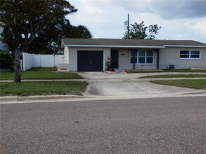 4547 54th Ave N in St. Petersburg, FL - Building Photo - Building Photo
